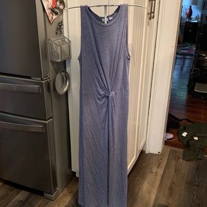 Gap knot gathered jersey dress. Preowned. Very good shape.‎